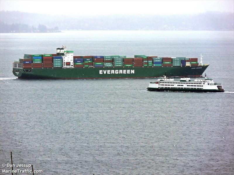 ever uranus (Container Ship) - IMO 9168855, MMSI 357493000, Call Sign 3FCA9 under the flag of Panama
