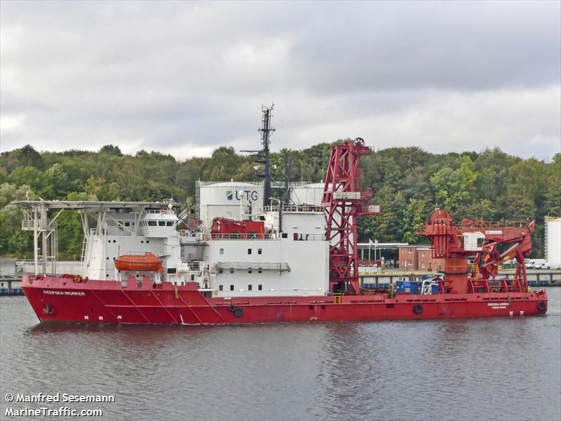 deepsea worker (Offshore Support Vessel) - IMO 7905285, MMSI 377276000, Call Sign J8B5382 under the flag of St Vincent & Grenadines