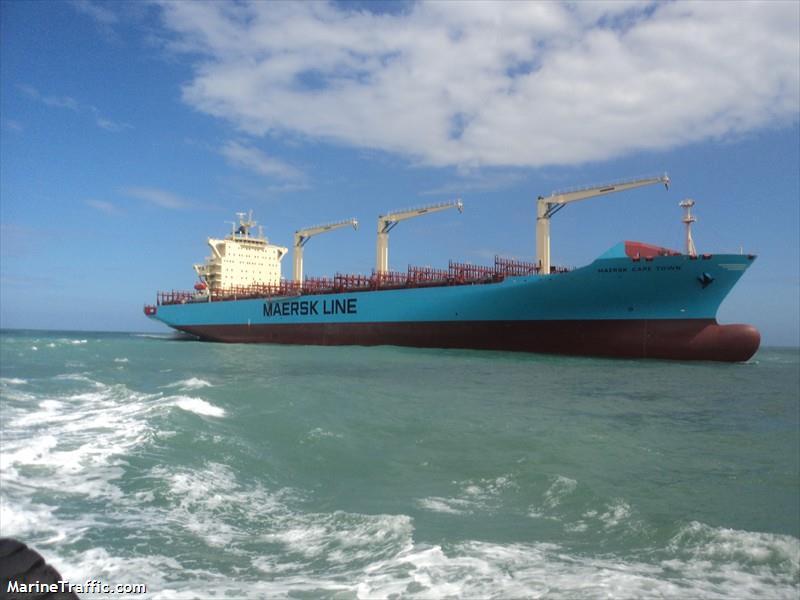 maersk cape town (Container Ship) - IMO 9525352, MMSI 566187000, Call Sign 9V9558 under the flag of Singapore