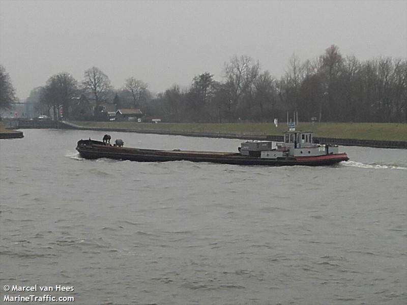 vechtstoom (Dredging or UW ops) - IMO , MMSI 244020272, Call Sign PI3393 under the flag of Netherlands