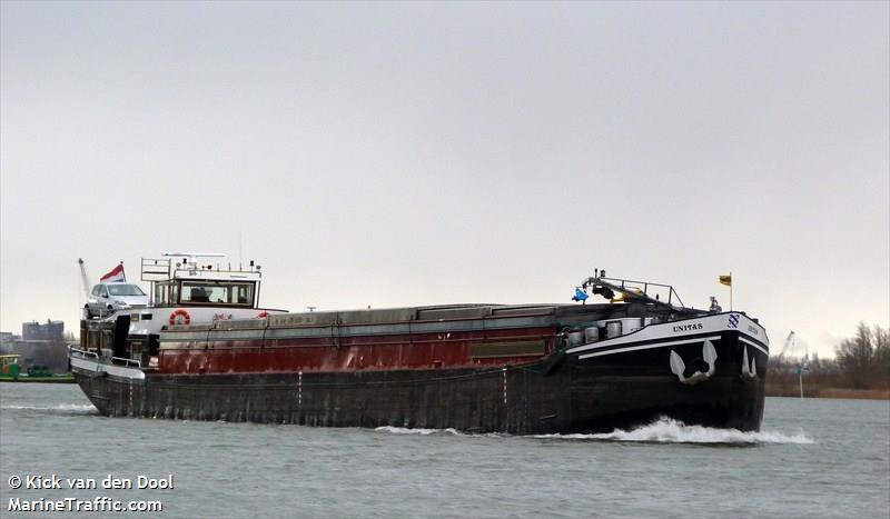 unitas (Cargo ship) - IMO , MMSI 244710480, Call Sign PF3762 under the flag of Netherlands