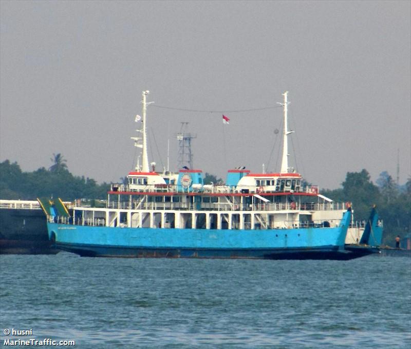 bintang balikpapan (Passenger/Ro-Ro Cargo Ship) - IMO 8708751, MMSI 525015910, Call Sign POCD under the flag of Indonesia