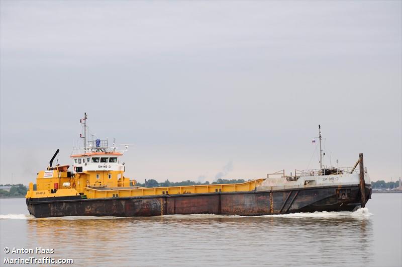 wadden 3 (Motor Hopper) - IMO 8954647, MMSI 209813000, Call Sign 5BPF4 under the flag of Cyprus