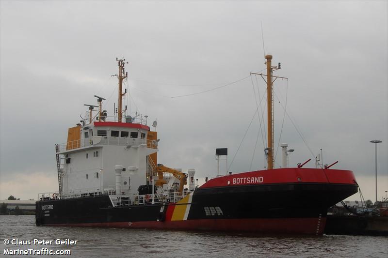 bottsand (Pollution Control Vessel) - IMO 8321632, MMSI 211212490, Call Sign DRNR under the flag of Germany