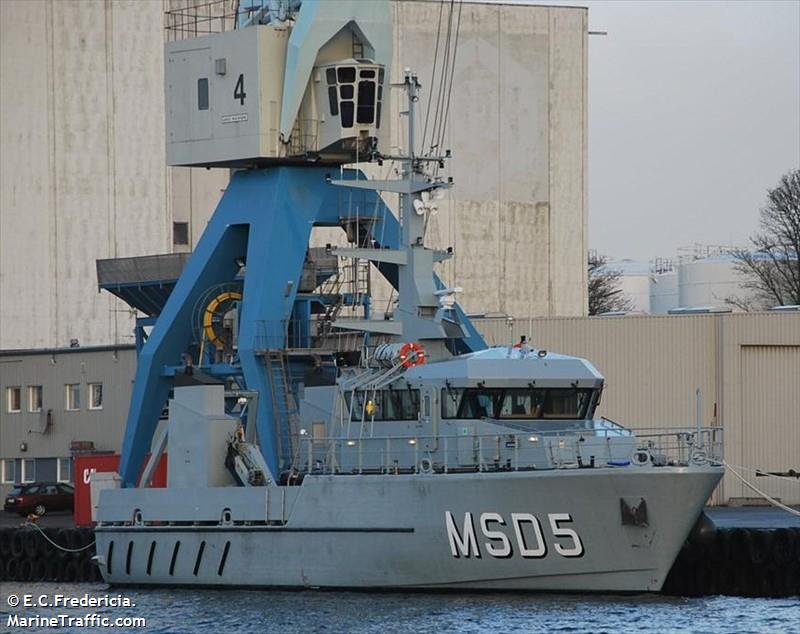 hdms hirsholm (Military ops) - IMO , MMSI 219000092, Call Sign OVEA under the flag of Denmark