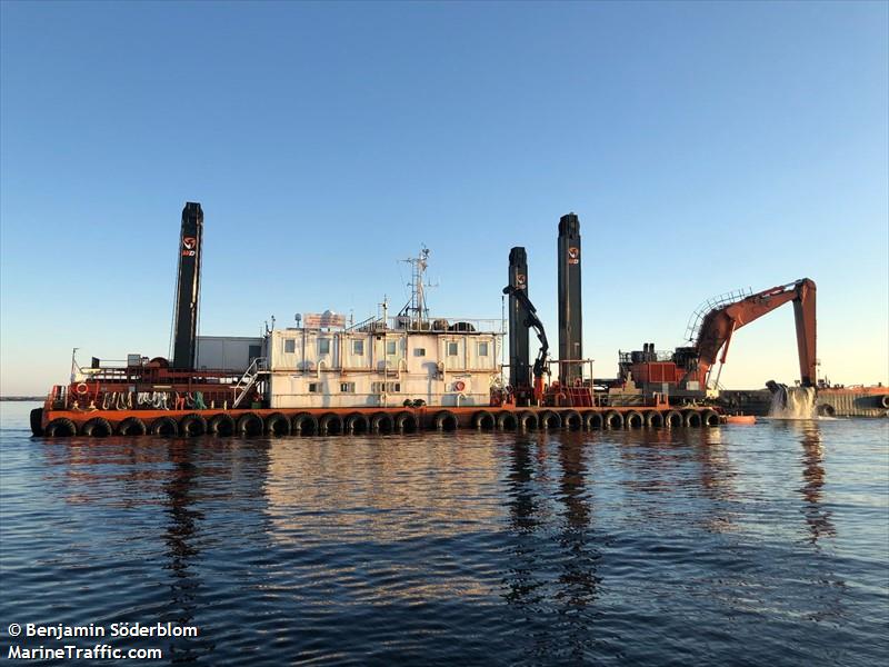 harald (Dredging or UW ops) - IMO , MMSI 230138770, Call Sign OJSP under the flag of Finland