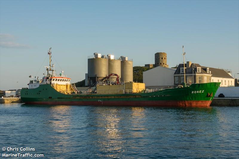 ronez (Cement Carrier) - IMO 8102476, MMSI 232003642, Call Sign GCJP under the flag of United Kingdom (UK)