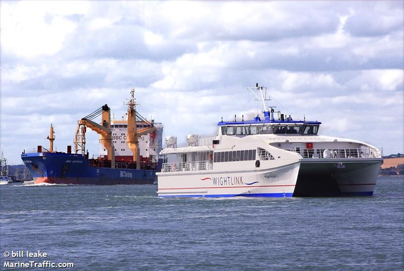 wight ryder 1 (Passenger Ship) - IMO 9512537, MMSI 235069875, Call Sign 2BWG5 under the flag of United Kingdom (UK)