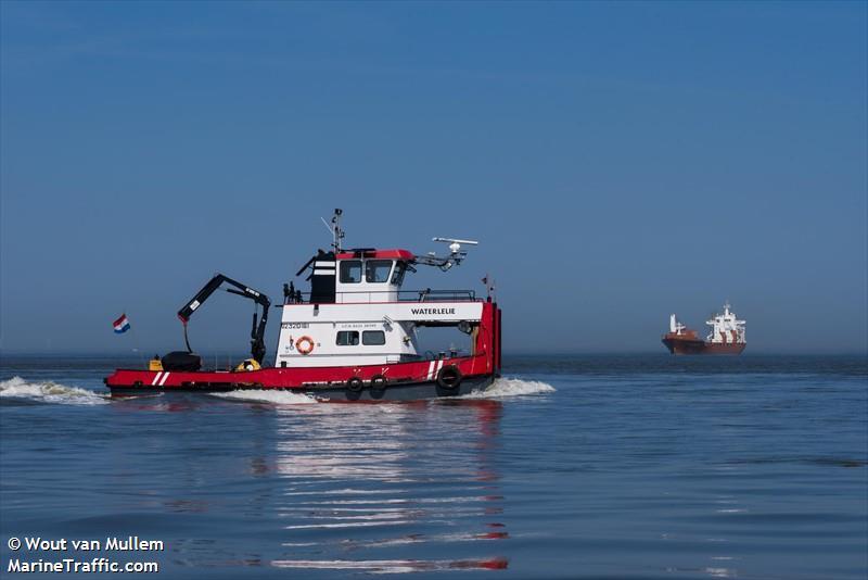 waterlelie (Tug) - IMO , MMSI 244710981, Call Sign PB8981 under the flag of Netherlands
