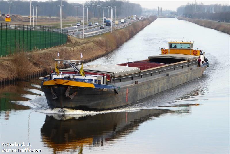 thean 12 (Cargo ship) - IMO , MMSI 244830615, Call Sign PI7550 under the flag of Netherlands