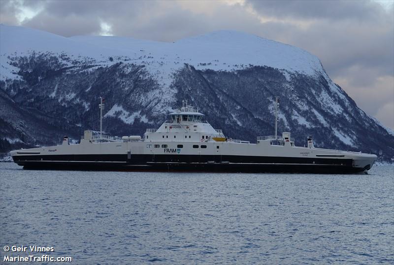 hadaroey (Passenger/Ro-Ro Cargo Ship) - IMO 9832286, MMSI 257054390, Call Sign LFEM under the flag of Norway
