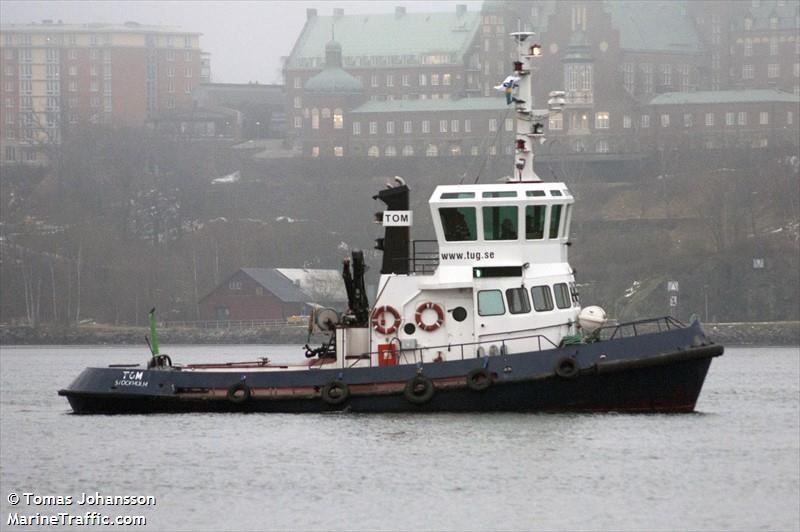 tom (Tug) - IMO , MMSI 265632240, Call Sign SUHO under the flag of Sweden