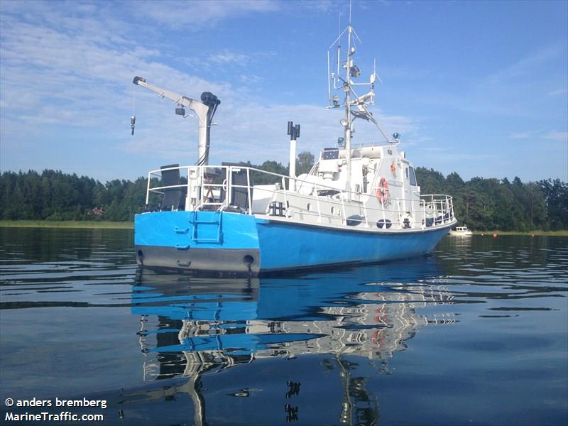 tulle (Pleasure craft) - IMO , MMSI 265701960, Call Sign SFC5281 under the flag of Sweden