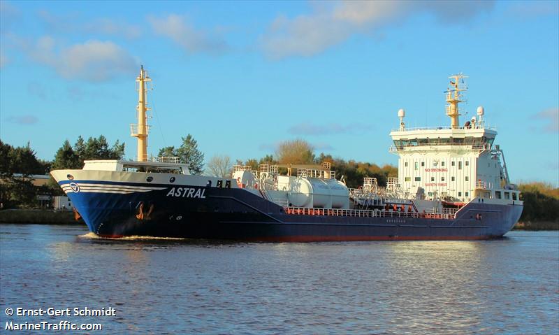 astral (Chemical/Oil Products Tanker) - IMO 9371878, MMSI 266266000, Call Sign SLHJ under the flag of Sweden