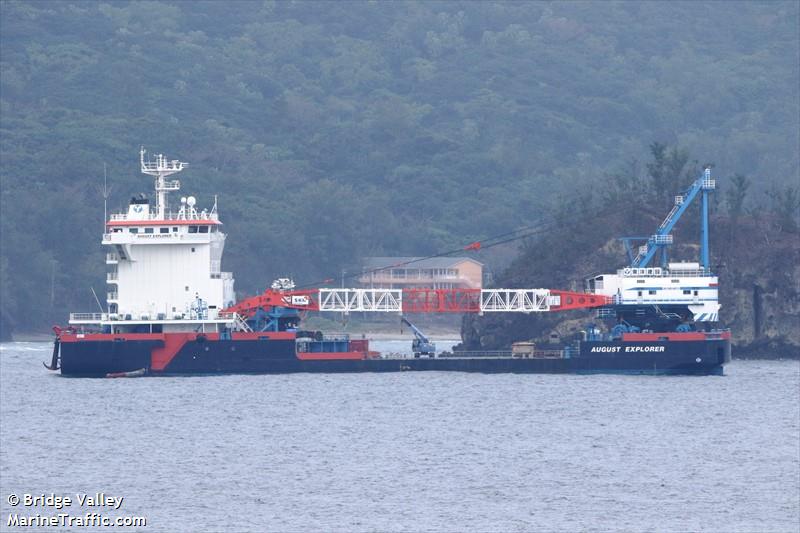 august explorer (Crane Ship) - IMO 9786487, MMSI 431370000, Call Sign 7JWP under the flag of Japan