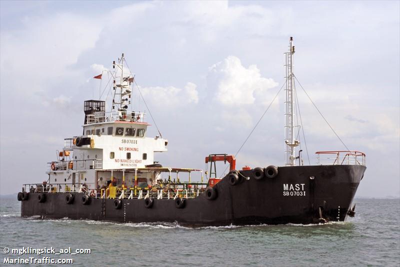 mast (Bunkering Tanker) - IMO 9626209, MMSI 566200000, Call Sign 9V9393 under the flag of Singapore