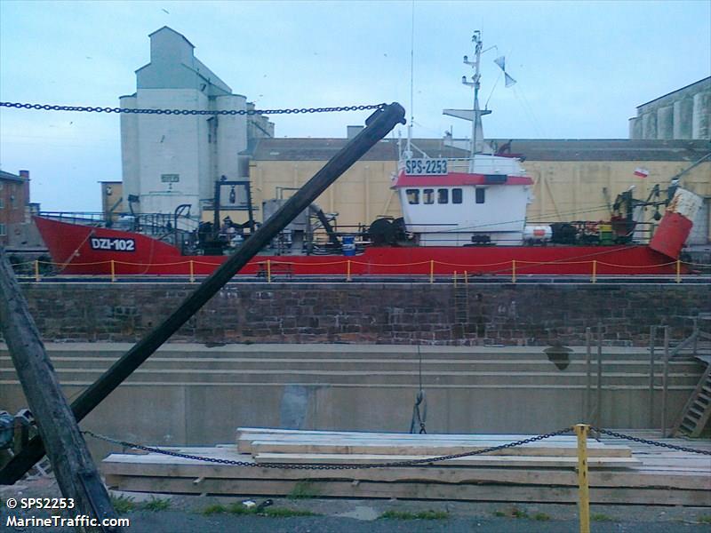 dzi-102 (Fishing Vessel) - IMO 5086700, MMSI 261000630, Call Sign SPS2253 under the flag of Poland
