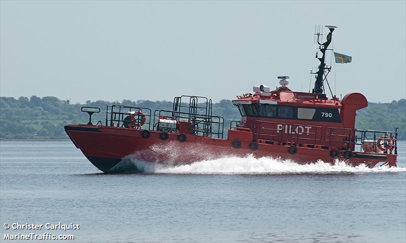 pilot 790 se (Pilot) - IMO , MMSI 265585610, Call Sign SMLX under the flag of Sweden
