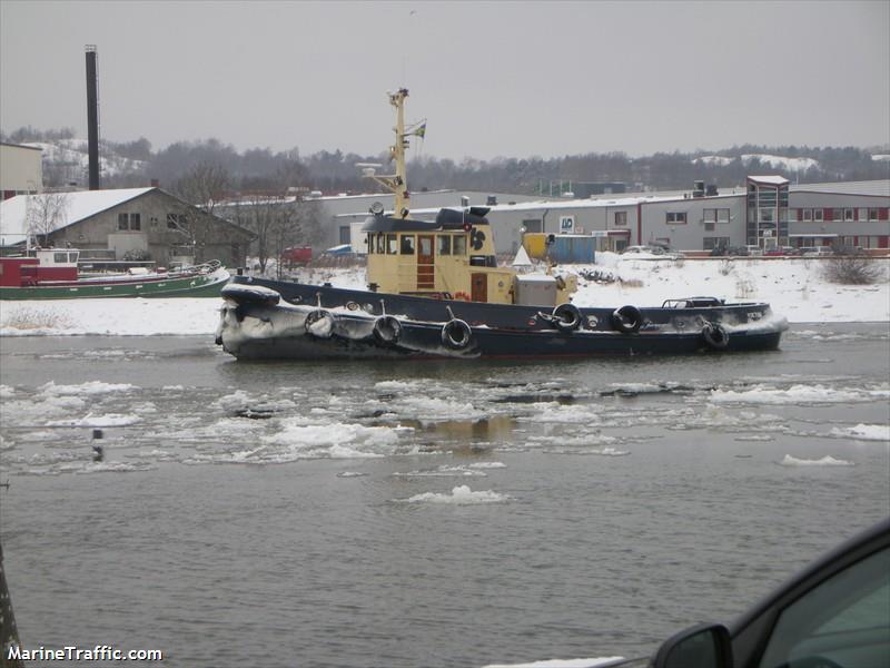 viktor (Tug) - IMO 6721876, MMSI 265606890, Call Sign SFE2650 under the flag of Sweden