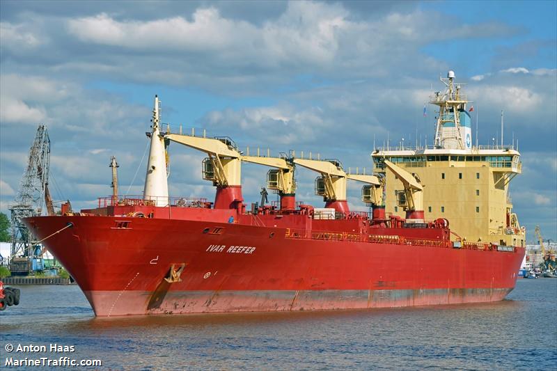 ivar reefer (Refrigerated Cargo Ship) - IMO 8819938, MMSI 311062300, Call Sign C6ZP6 under the flag of Bahamas