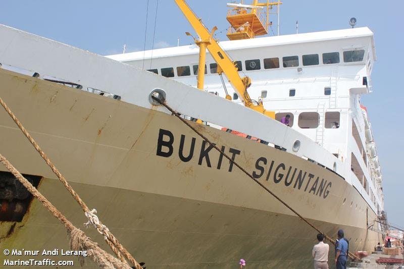 bukit siguntang (Passenger Ship) - IMO 9124536, MMSI 525005017, Call Sign YFGS under the flag of Indonesia