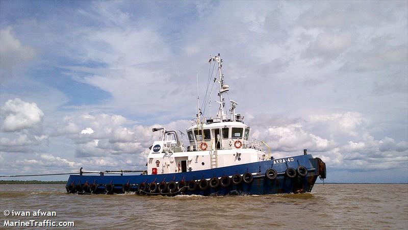 akra 40 (Tug) - IMO 9678458, MMSI 525005173, Call Sign YDB4198 under the flag of Indonesia