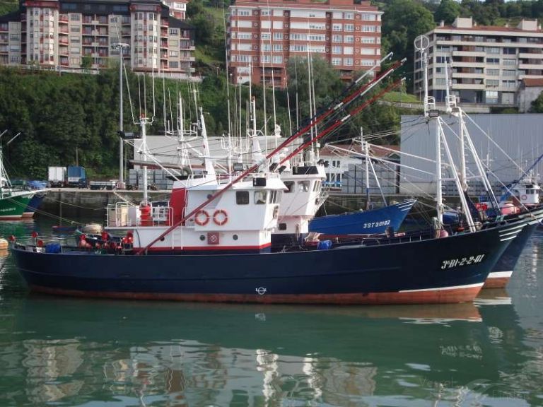 otzarri berria (Fishing vessel) - IMO 2848793, MMSI 224025440, Call Sign EA5261 under the flag of Spain