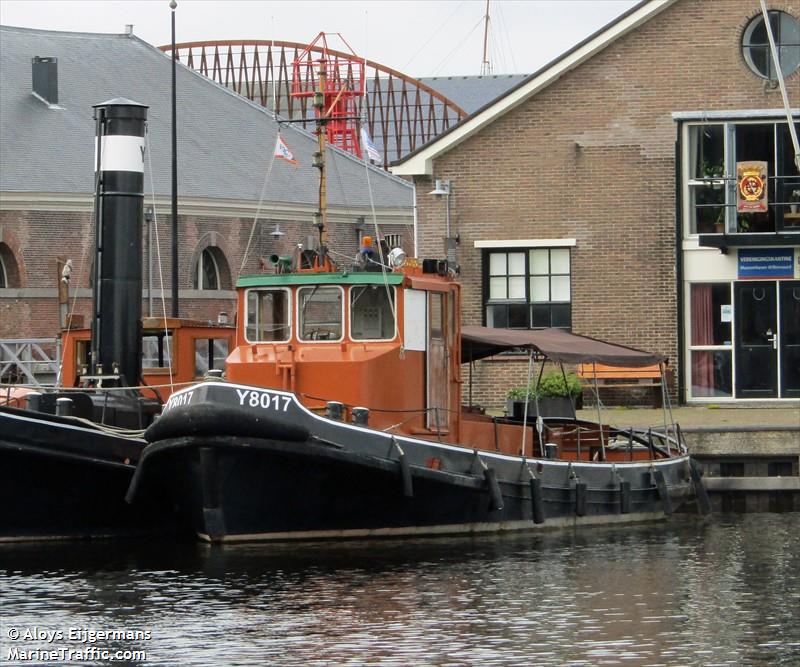 y8017 dombo (Tug) - IMO , MMSI 244190059, Call Sign PI3330 under the flag of Netherlands
