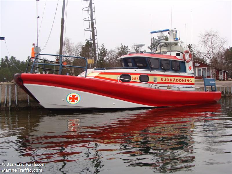 rescue r bergman (SAR) - IMO , MMSI 265530870, Call Sign 7SA2160 under the flag of Sweden