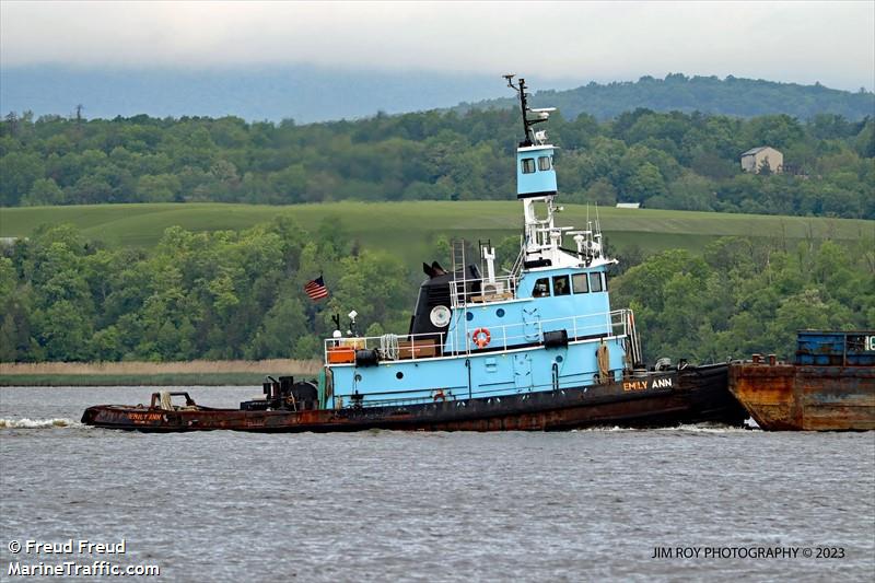 emily ann (Tug) - IMO 6515667, MMSI 367599210, Call Sign WDH2592 under the flag of United States (USA)