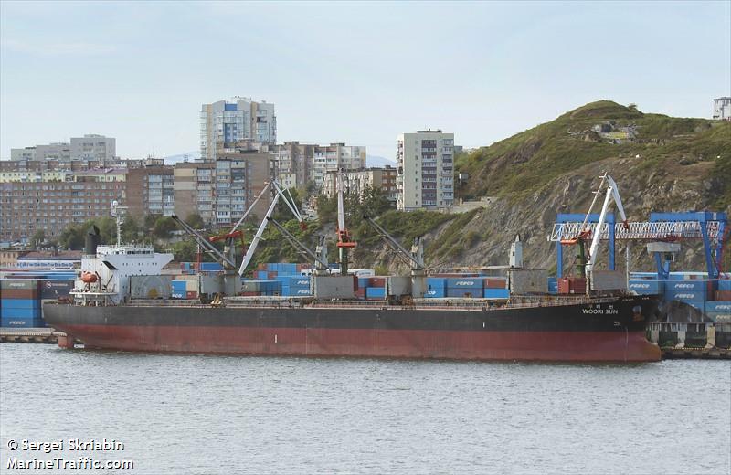 new glory (Bulk Carrier) - IMO 9179945, MMSI 440080000, Call Sign DSRC5 under the flag of Korea
