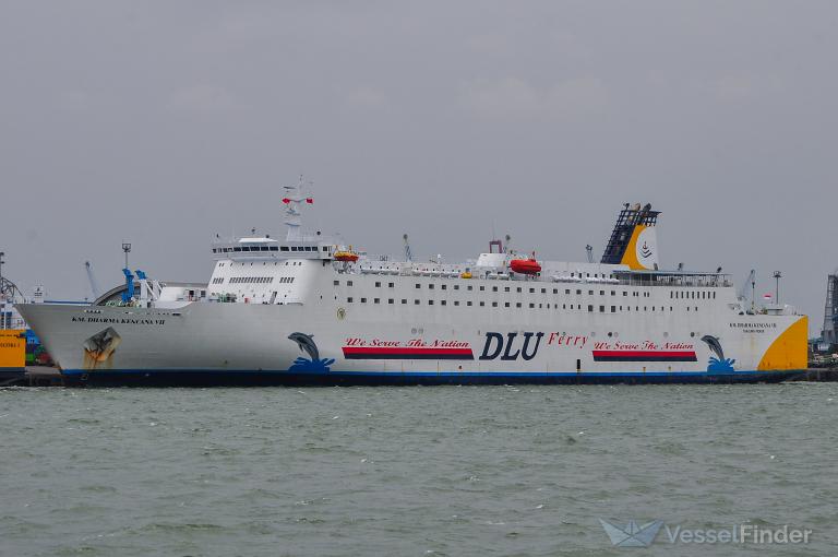 dharma kencana 7 (Passenger/Ro-Ro Cargo Ship) - IMO 9035125, MMSI 525300917, Call Sign YCSF2 under the flag of Indonesia