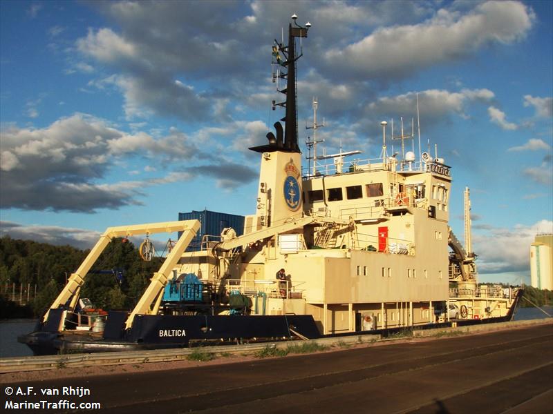 baltica (Buoy/Lighthouse Vessel) - IMO 8010673, MMSI 265509180, Call Sign SJOY under the flag of Sweden