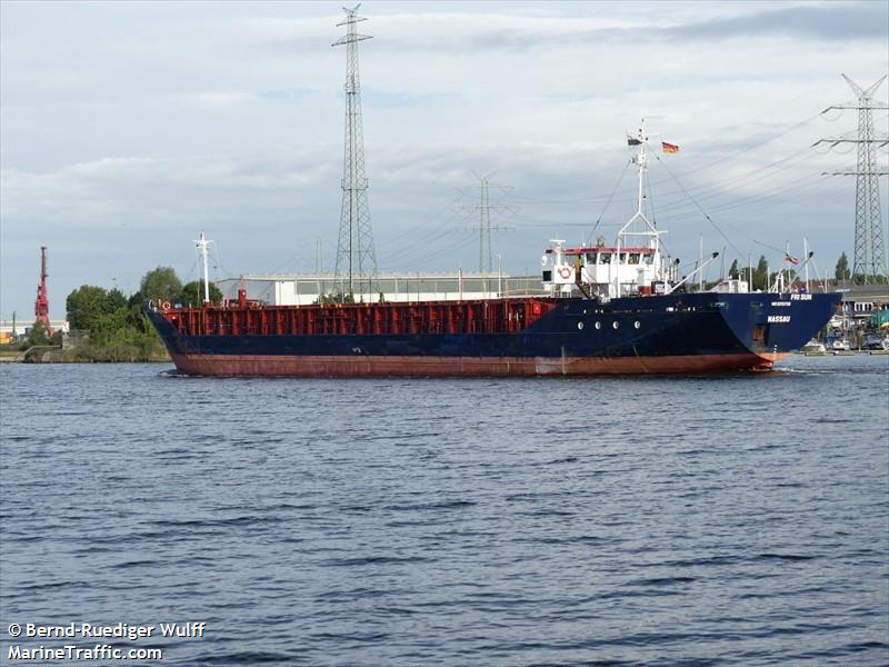 onego (General Cargo Ship) - IMO 8215728, MMSI 273219190, Call Sign UBBV5 under the flag of Russia