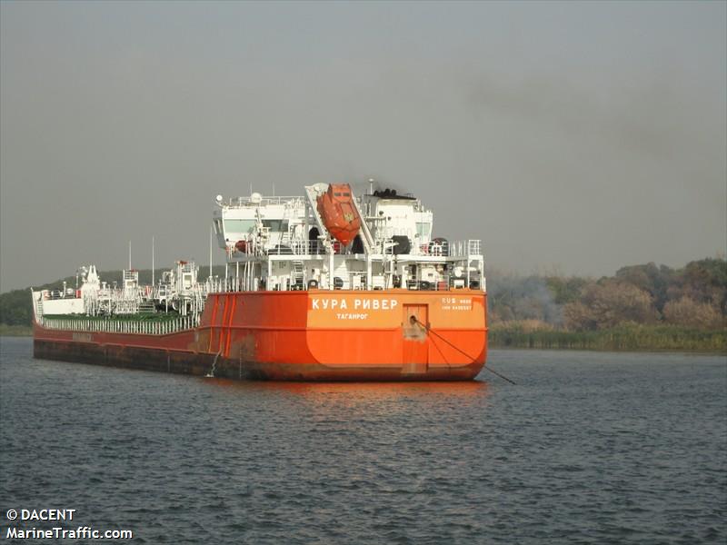 akhty (Chemical/Oil Products Tanker) - IMO 9435337, MMSI 273338920, Call Sign SSD under the flag of Russia