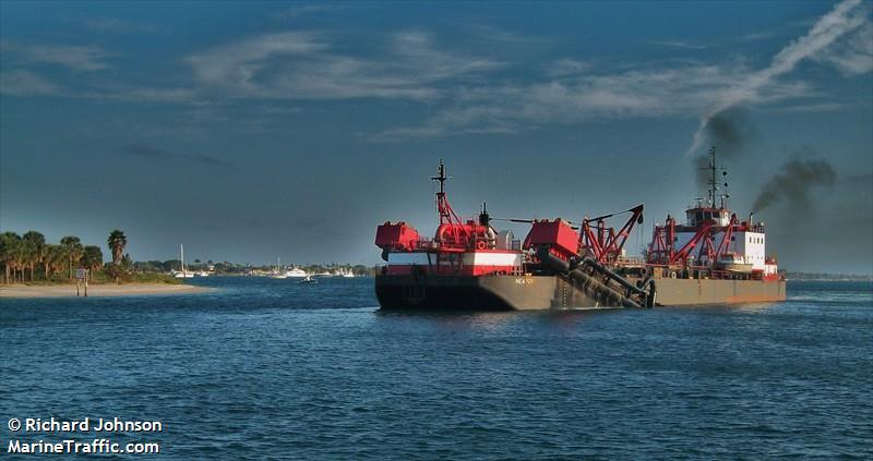 newport (Hopper Dredger) - IMO 8308616, MMSI 366942880, Call Sign WRC2930 under the flag of United States (USA)