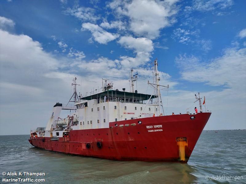 sagar sampada (Fishing Support Vessel) - IMO 8300080, MMSI 419323000, Call Sign VWXS under the flag of India