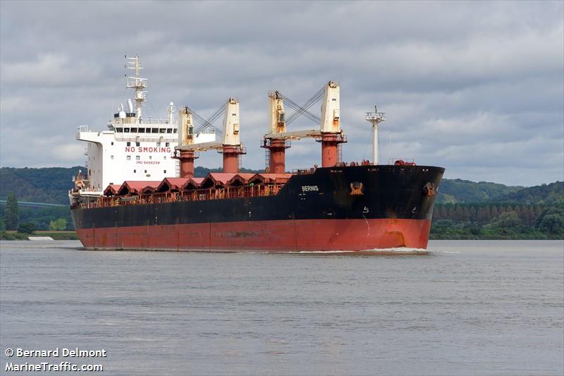 bernis (Bulk Carrier) - IMO 9498298, MMSI 538009149, Call Sign V7A4383 under the flag of Marshall Islands