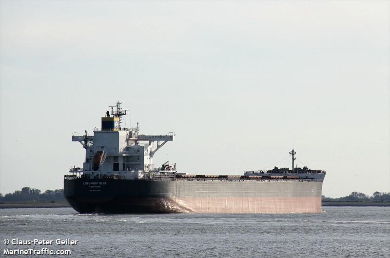lowlands blue (Bulk Carrier) - IMO 9731200, MMSI 563088500, Call Sign 9V6443 under the flag of Singapore