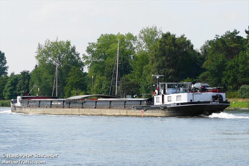 valeo (Cargo ship) - IMO , MMSI 211589480, Call Sign DA4266 under the flag of Germany