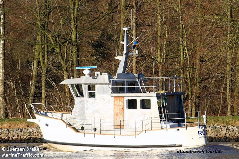 roe (Pleasure craft) - IMO , MMSI 265739170, Call Sign SJKZ under the flag of Sweden