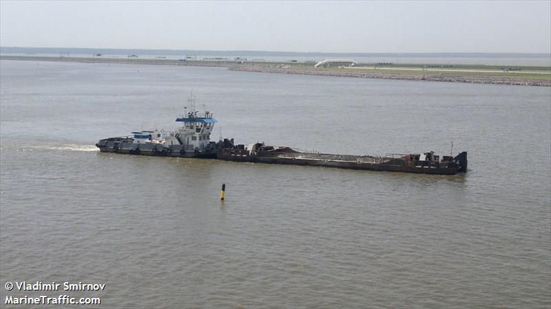 shkval (Tug) - IMO , MMSI 273316780 under the flag of Russia