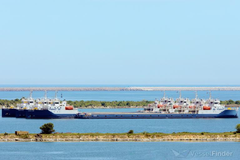 topaz svir (Heavy Load Carrier) - IMO 9812212, MMSI 273417670, Call Sign UBTG under the flag of Russia