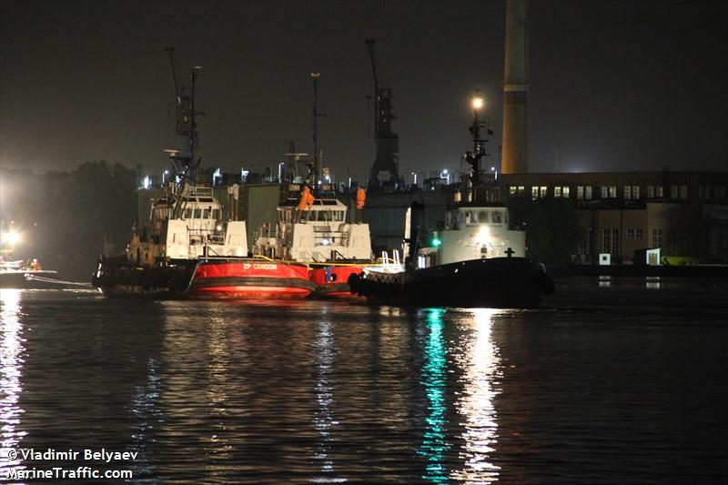 buran (Tug) - IMO 8103066, MMSI 273432100, Call Sign UBGR5 under the flag of Russia