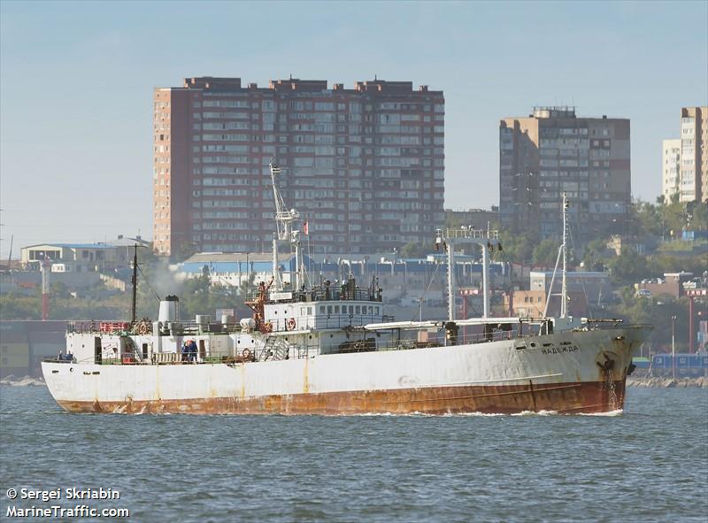 nadezhda (Refrigerated Cargo Ship) - IMO 7379553, MMSI 273434080, Call Sign UEPQ under the flag of Russia