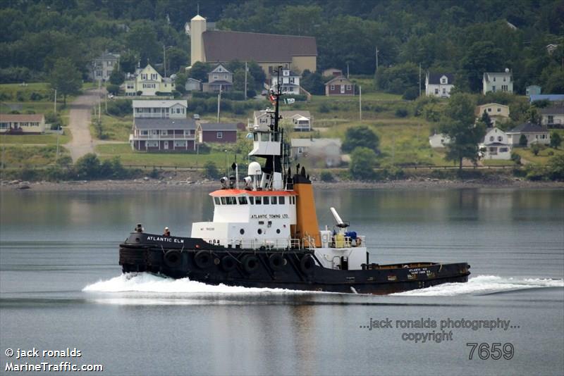 atlantic elm (Tug) - IMO 7910230, MMSI 316002900, Call Sign VC9942 under the flag of Canada