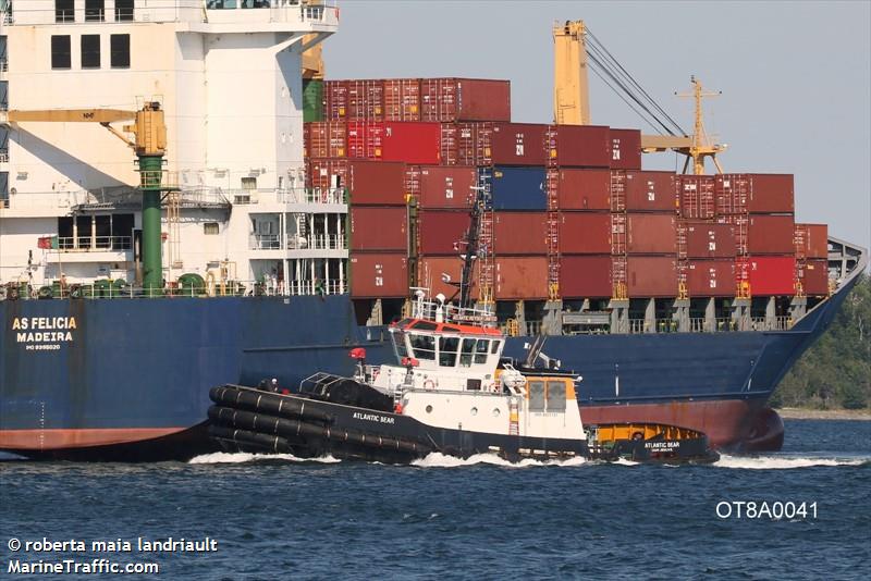 atlantic bear (Tug) - IMO 9451147, MMSI 316013808, Call Sign CFH8990 under the flag of Canada