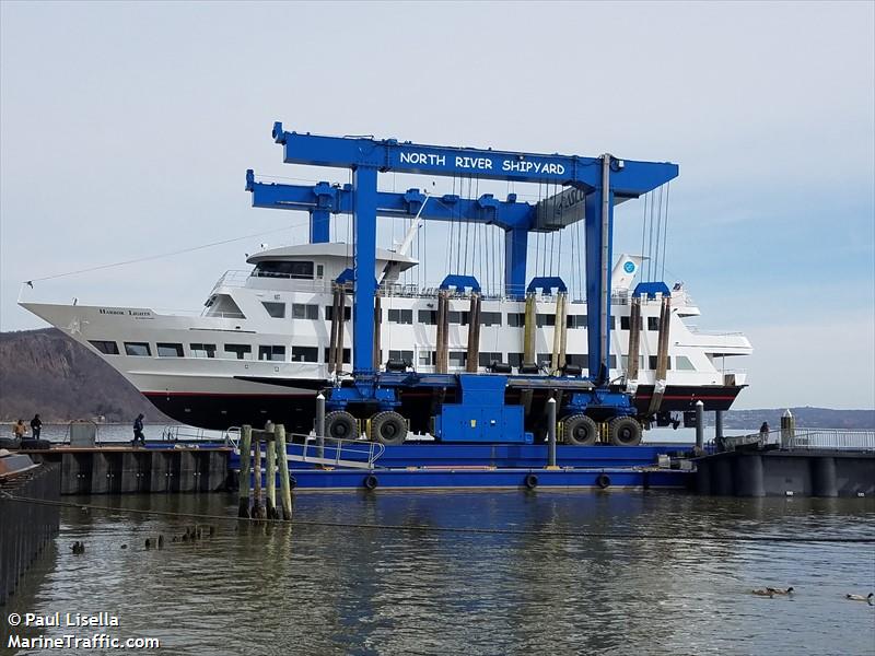 harbor lights (Passenger ship) - IMO , MMSI 367476430, Call Sign WDF6650 under the flag of United States (USA)