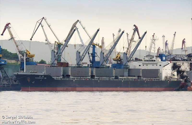 moonbright sw (Bulk Carrier) - IMO 9610195, MMSI 373060000, Call Sign 3FGP5 under the flag of Panama