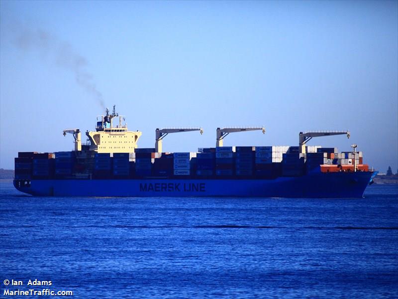 maersk cabo verde (Container Ship) - IMO 9525455, MMSI 477792900, Call Sign VRJU8 under the flag of Hong Kong